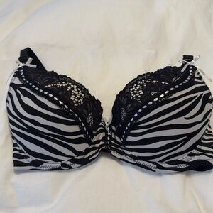 Fredericks of Hollywood padded zebra print bra- 32C
